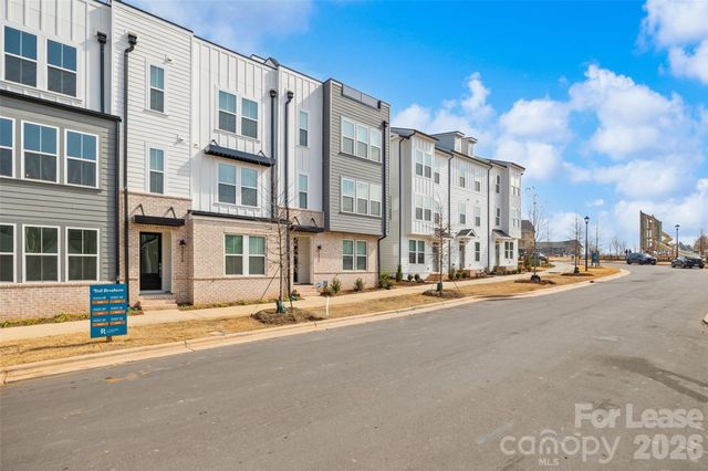 7216 Westrow Avenue, Charlotte, NC 28278