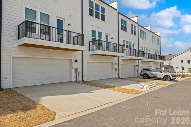 7216 Westrow Avenue, Charlotte, NC 28278