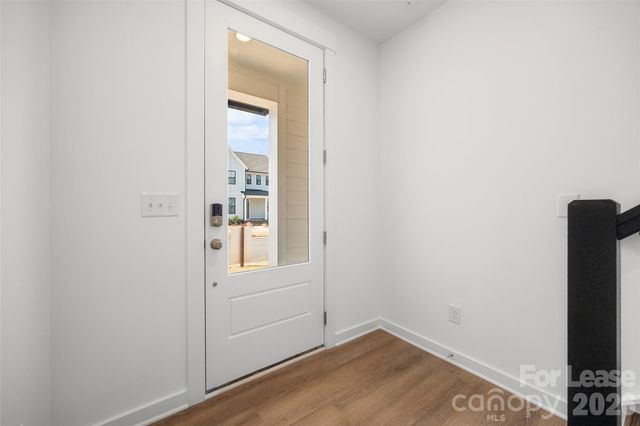 7216 Westrow Avenue, Charlotte, NC 28278