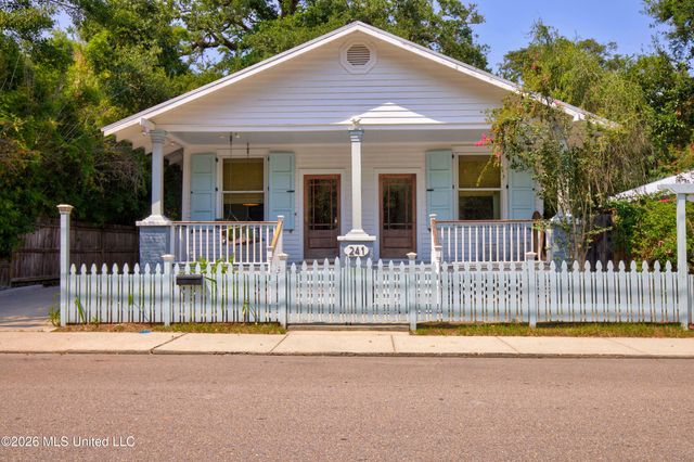 241 Washington Street, Bay Saint Louis, MS 39520