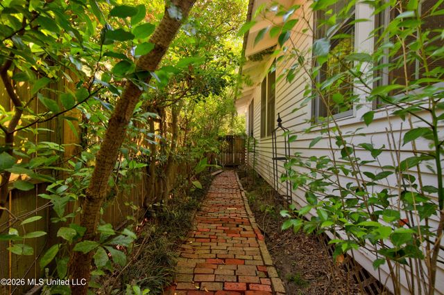 241 Washington Street, Bay Saint Louis, MS 39520