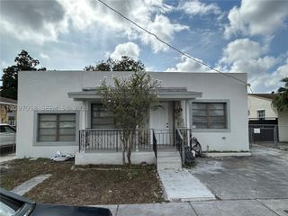 3500 NW 16th St, Miami, FL 33125