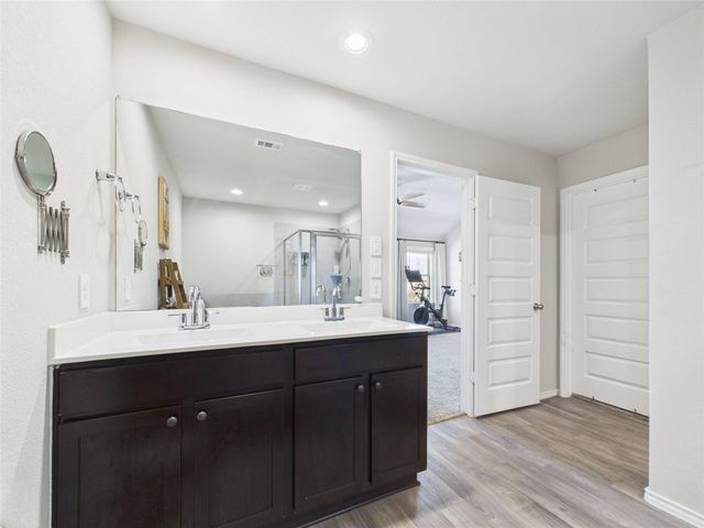 11020 33rd Avenue N, Texas City, TX 77591