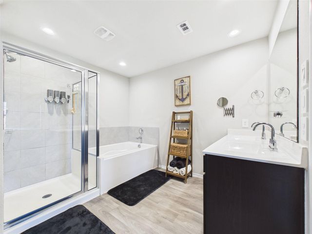 11020 33rd Avenue N, Texas City, TX 77591