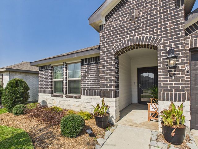 11020 33rd Avenue N, Texas City, TX 77591