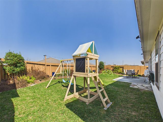 11020 33rd Avenue N, Texas City, TX 77591