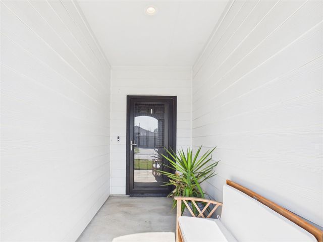 11020 33rd Avenue N, Texas City, TX 77591