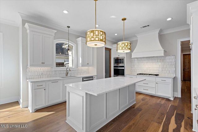1319 Jasmine Way, Flowood, MS 39232