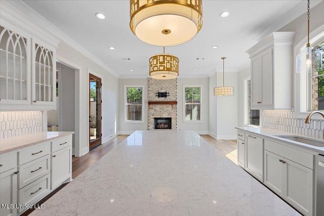 1319 Jasmine Way, Flowood, MS 39232