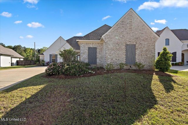 1319 Jasmine Way, Flowood, MS 39232