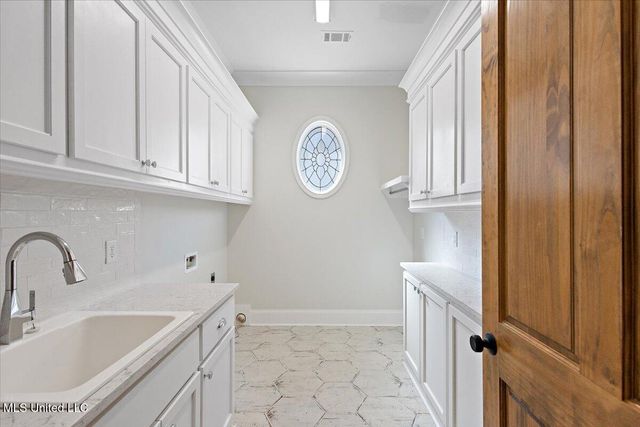 1319 Jasmine Way, Flowood, MS 39232
