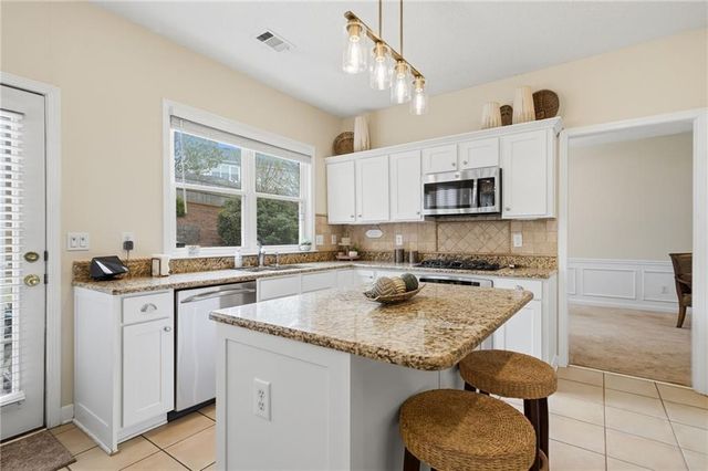 2135 Sugar Maple Lane NW, Acworth, GA 30101