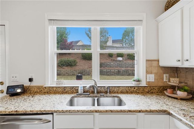 2135 Sugar Maple Lane NW, Acworth, GA 30101