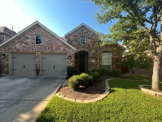 970 Noble Avenue, Lantana, TX 76226