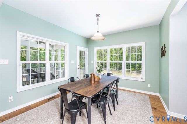 9101 Beaver Bridge Rd, Moseley, VA 23120