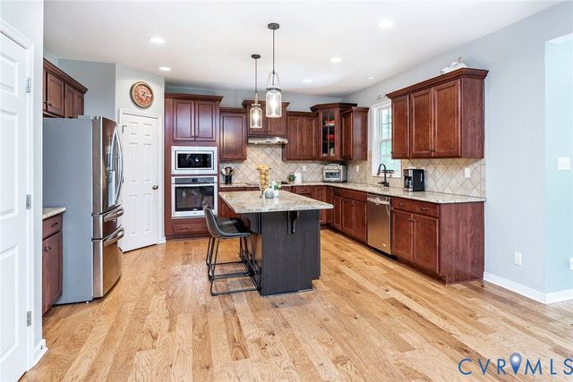 9101 Beaver Bridge Rd, Moseley, VA 23120