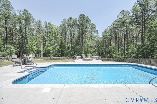 9101 Beaver Bridge Rd, Moseley, VA 23120