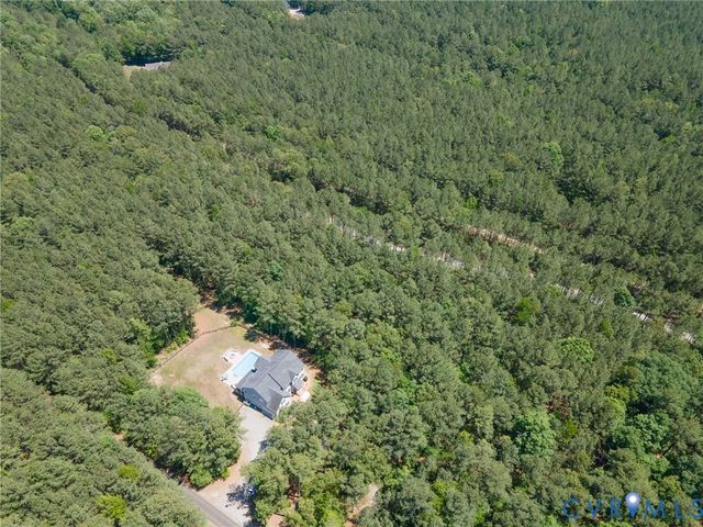 9101 Beaver Bridge Rd, Moseley, VA 23120
