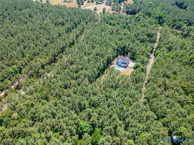 9101 Beaver Bridge Rd, Moseley, VA 23120