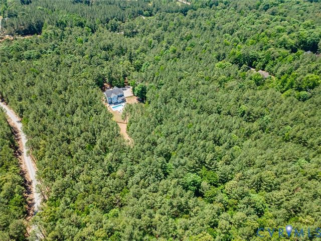 9101 Beaver Bridge Rd, Moseley, VA 23120