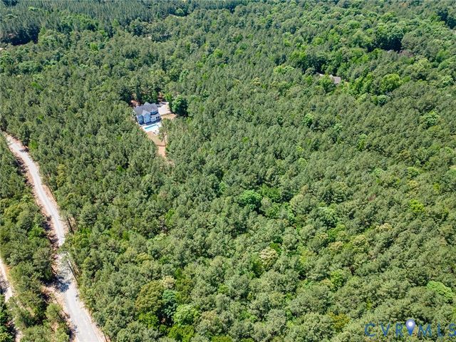 9101 Beaver Bridge Rd, Moseley, VA 23120
