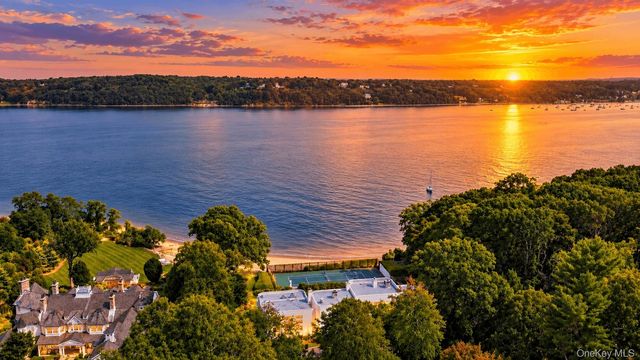 26 Tennis Court Road, Oyster Bay, NY 11771