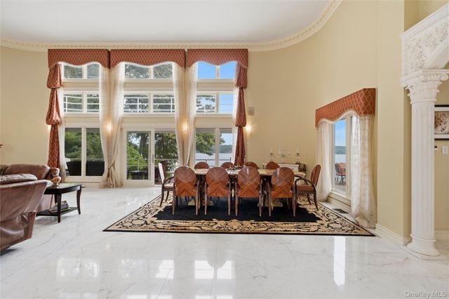 26 Tennis Court Road, Oyster Bay, NY 11771