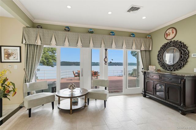 26 Tennis Court Road, Oyster Bay, NY 11771