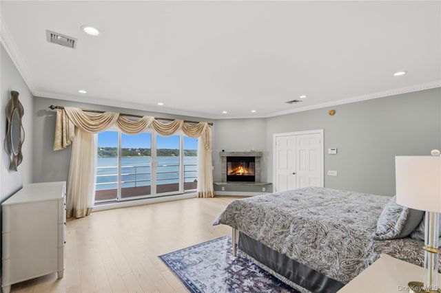 26 Tennis Court Road, Oyster Bay, NY 11771