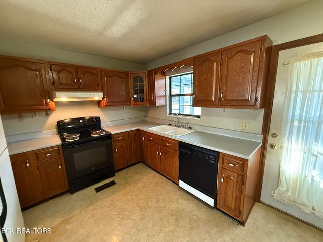 144 Atkins Rd, Madisonville, TN 37354