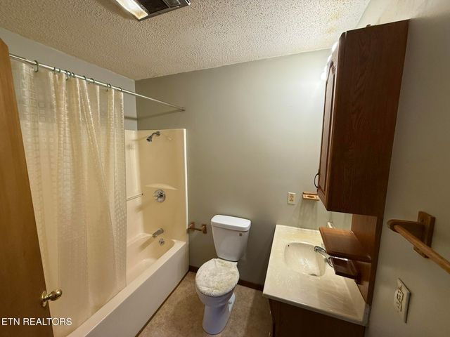 144 Atkins Rd, Madisonville, TN 37354