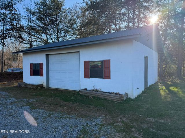 144 Atkins Rd, Madisonville, TN 37354