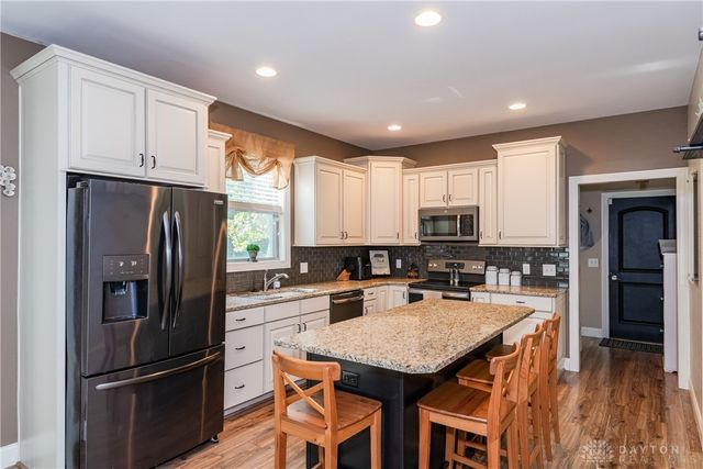 55 Hickory Pointe Drive, Germantown, OH 45327