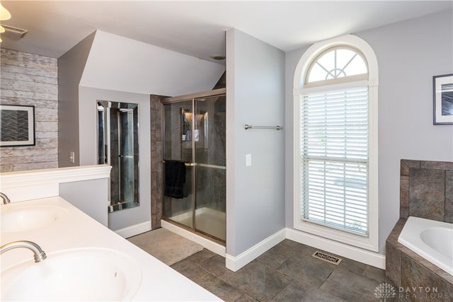 55 Hickory Pointe Drive, Germantown, OH 45327