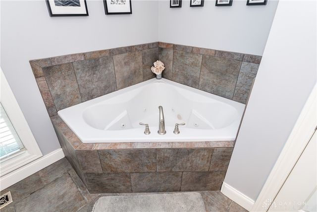 55 Hickory Pointe Drive, Germantown, OH 45327