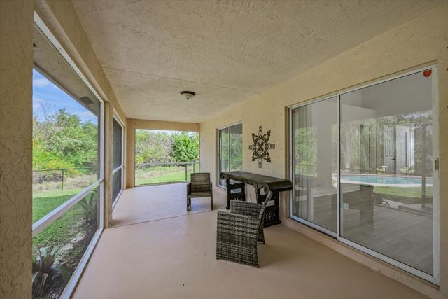 8671 155th Place N, Palm Beach Gardens, FL 33418