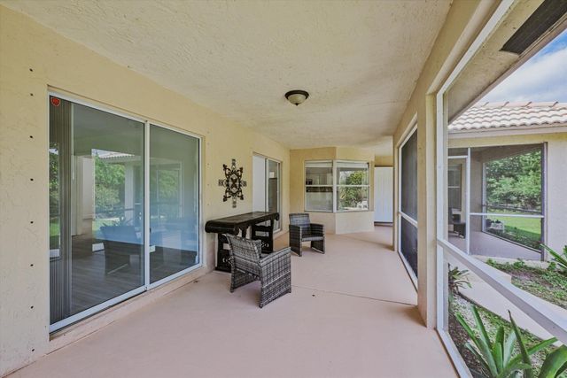 8671 155th Place N, Palm Beach Gardens, FL 33418