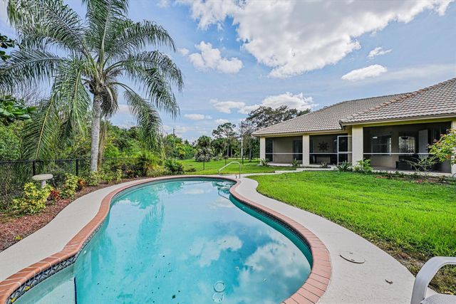 8671 155th Place N, Palm Beach Gardens, FL 33418
