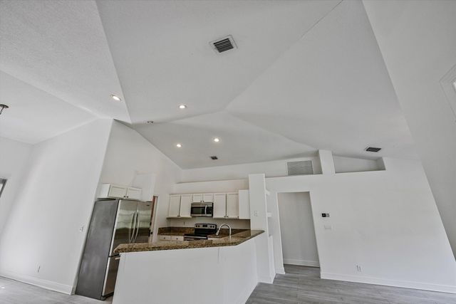 8671 155th Place N, Palm Beach Gardens, FL 33418