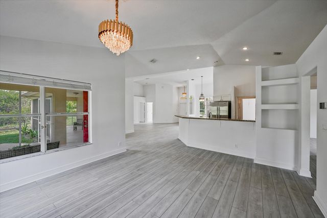 8671 155th Place N, Palm Beach Gardens, FL 33418