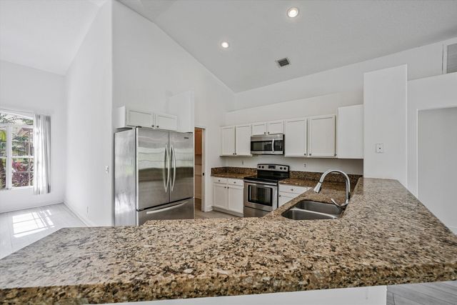 8671 155th Place N, Palm Beach Gardens, FL 33418
