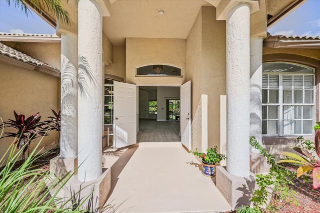 8671 155th Place N, Palm Beach Gardens, FL 33418