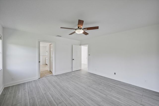 8671 155th Place N, Palm Beach Gardens, FL 33418