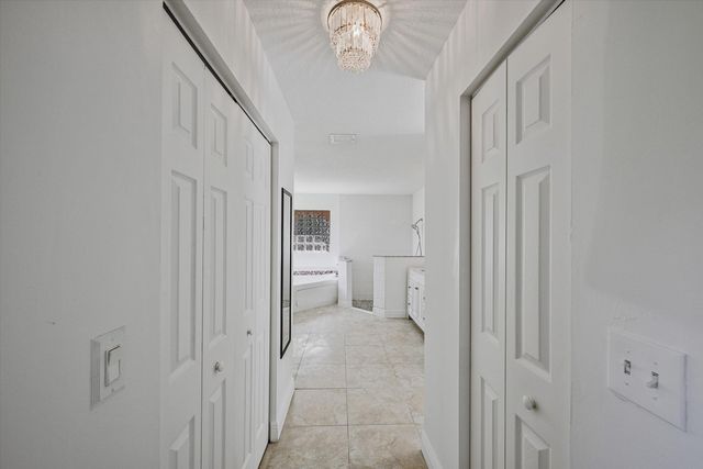 8671 155th Place N, Palm Beach Gardens, FL 33418
