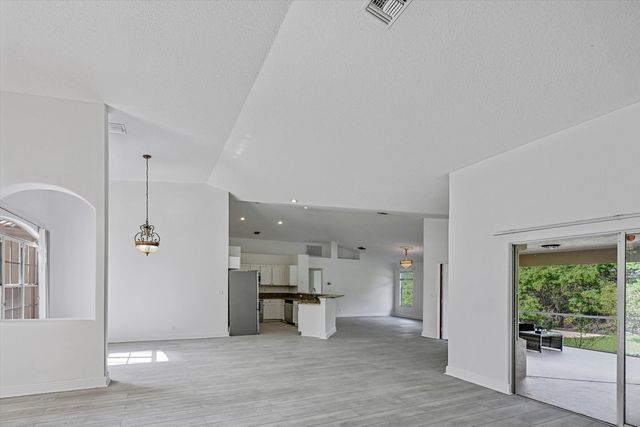 8671 155th Place N, Palm Beach Gardens, FL 33418