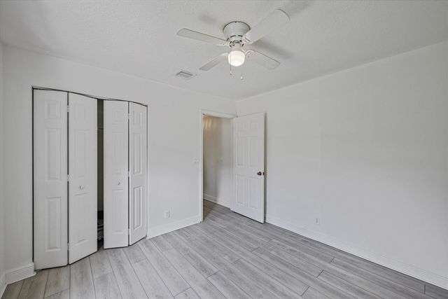 8671 155th Place N, Palm Beach Gardens, FL 33418