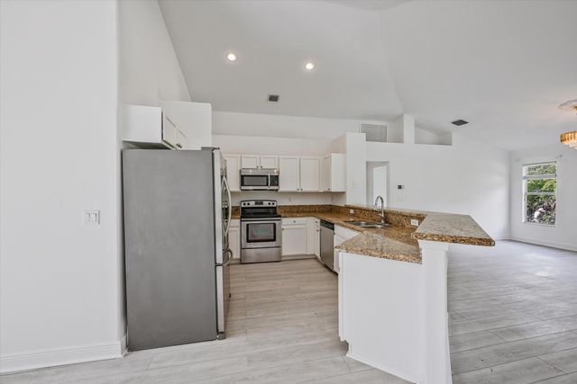 8671 155th Place N, Palm Beach Gardens, FL 33418