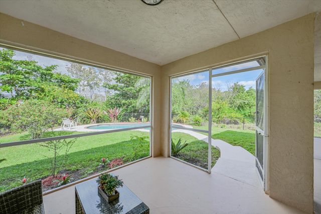 8671 155th Place N, Palm Beach Gardens, FL 33418