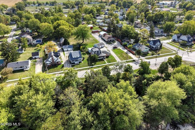 23763 W Front Street, Grand Rapids, OH 43522