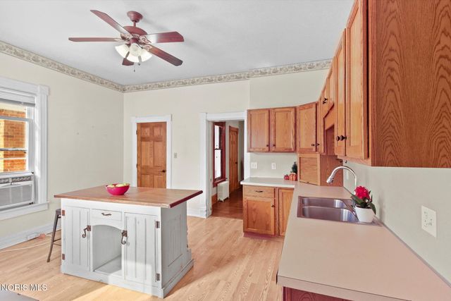 23763 W Front Street, Grand Rapids, OH 43522